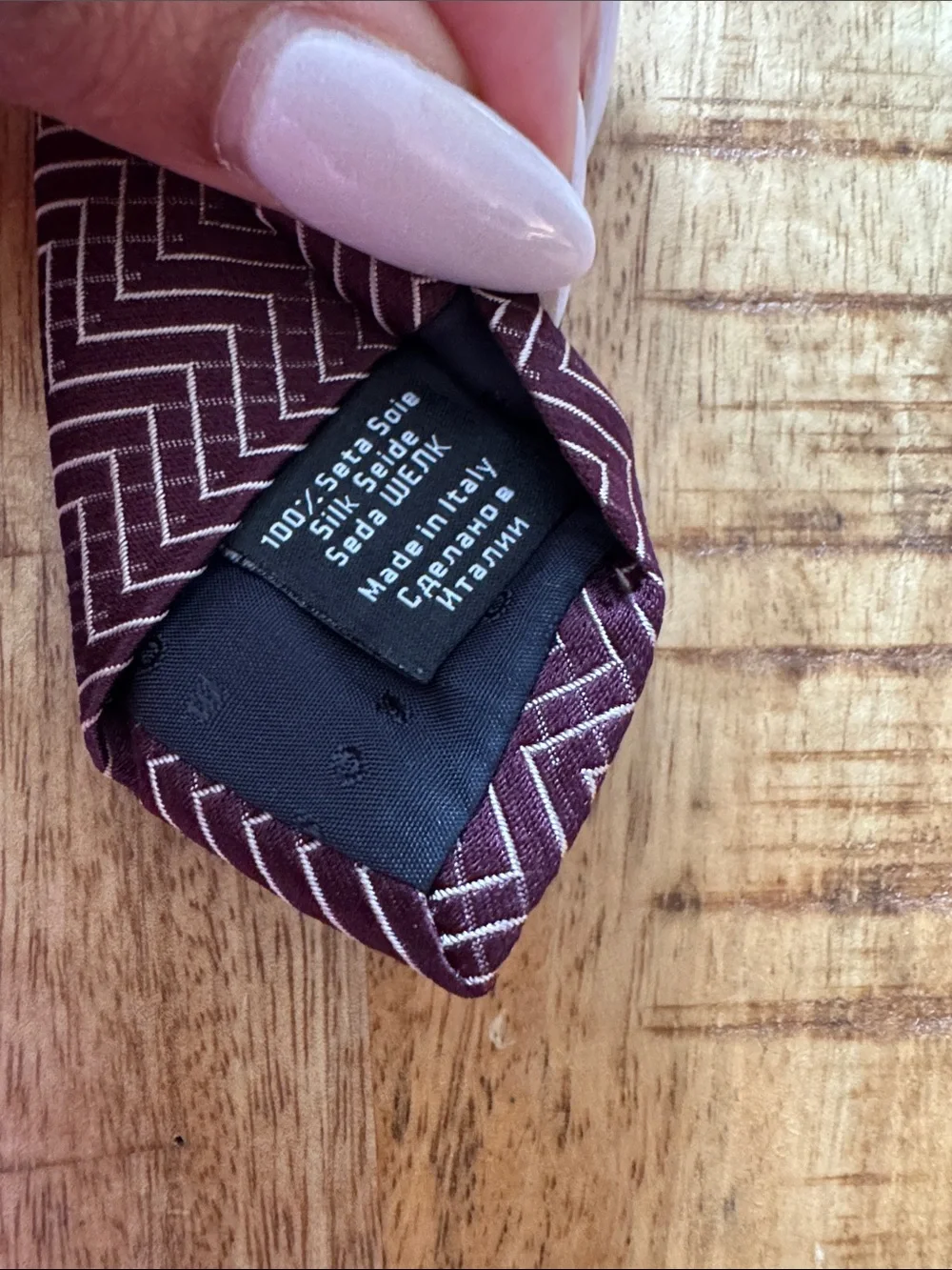 BOSS HUGO BOSS MADE IN ITALY Men's burgundy maroon red Zigzag Pattern Silk Tie